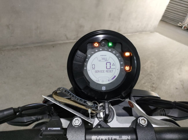 Мотоцикл Husqvarna SVARTPILEN 701 з пробігом 7866 km