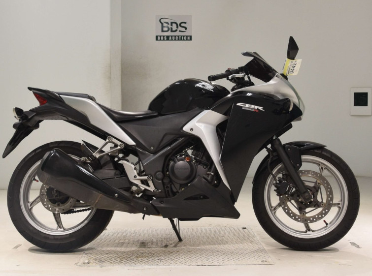 Мотоцикл Honda CBR250R з пробігом 84742 km