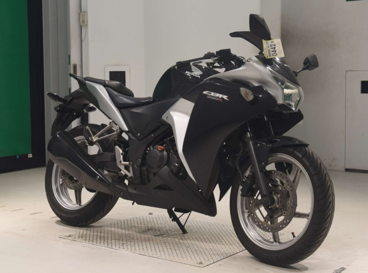 Мотоцикл Honda CBR250R з пробігом 84742 km