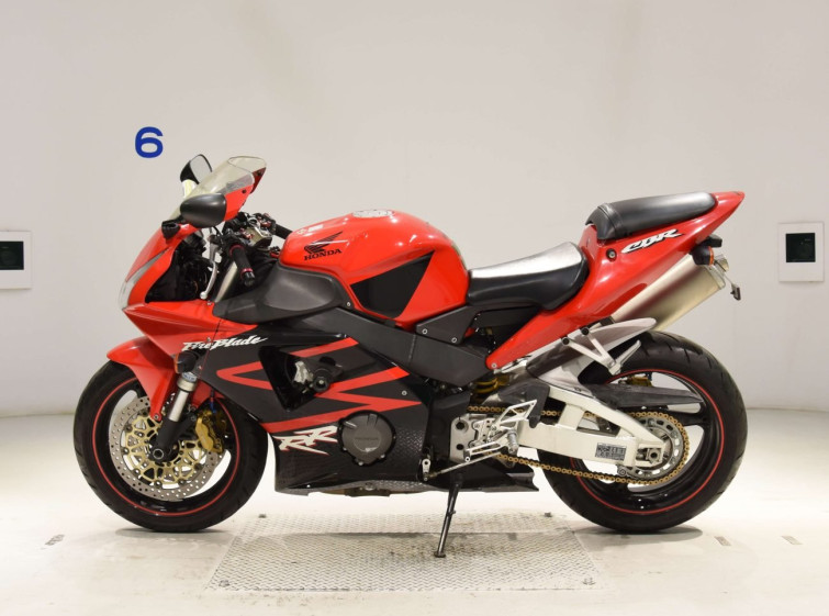 Мотоцикл Honda CBR954RR с пробегом 19720 km