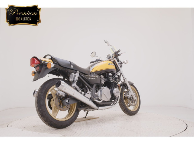 Мотоцикл Kawasaki ZEPHYR750 з пробігом 1102 km