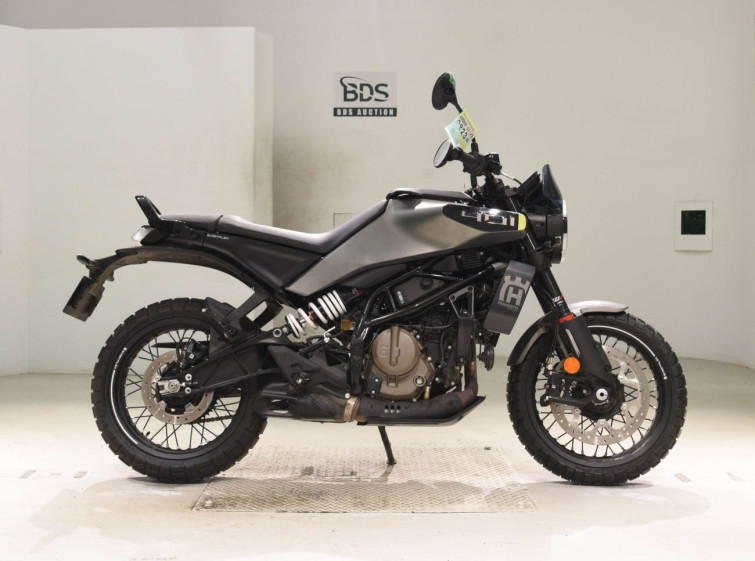 Мотоцикл Husqvarna SVARTPILEN 401 с пробегом 1974 km