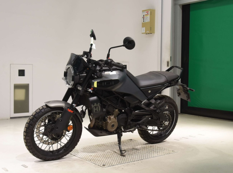 Мотоцикл Husqvarna SVARTPILEN 401 с пробегом 1974 km