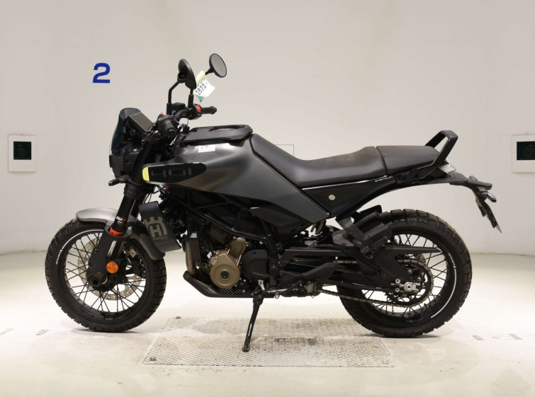 Мотоцикл Husqvarna SVARTPILEN 401 с пробегом 1974 km