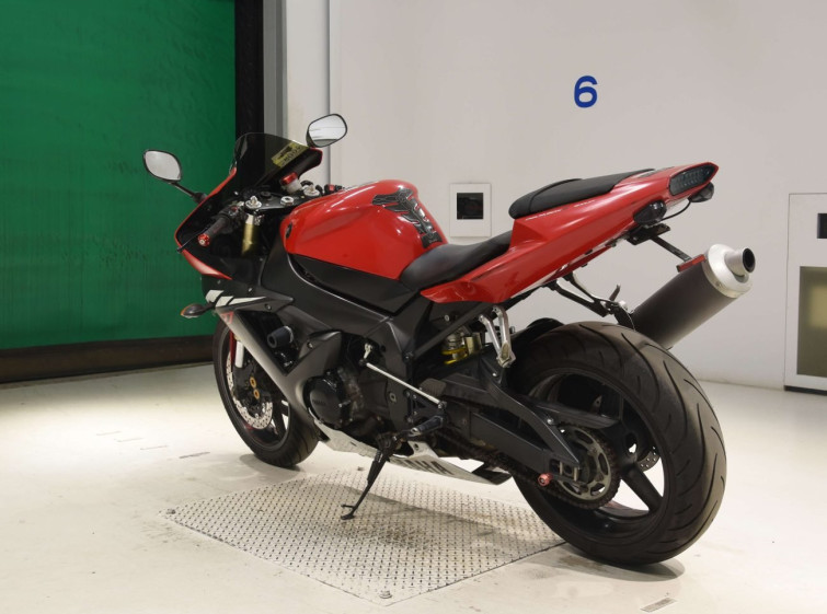 Мотоцикл Yamaha YZF-R1 с пробегом 71400 km