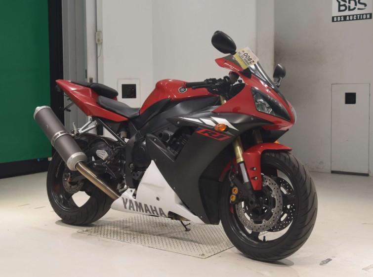 Мотоцикл Yamaha YZF-R1 с пробегом 71400 km