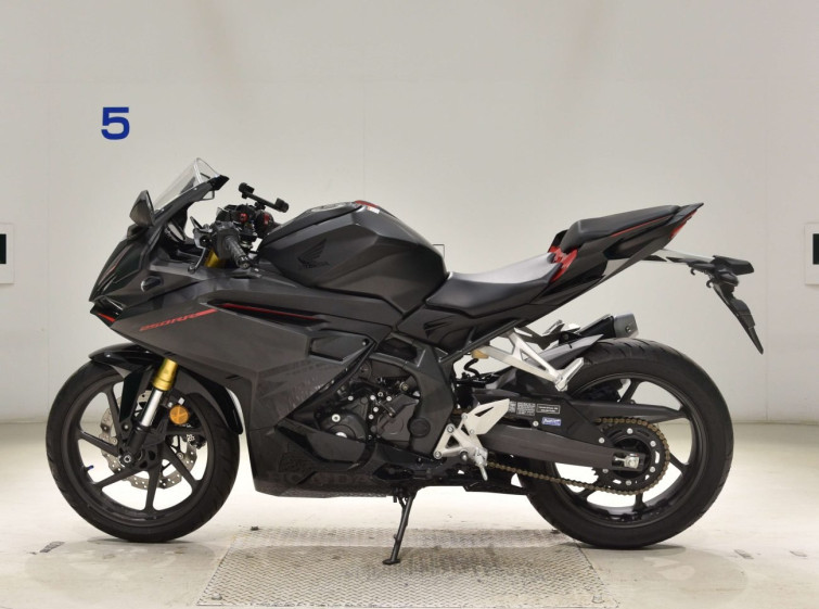Мотоцикл Honda CBR250RRA з пробігом 444 km
