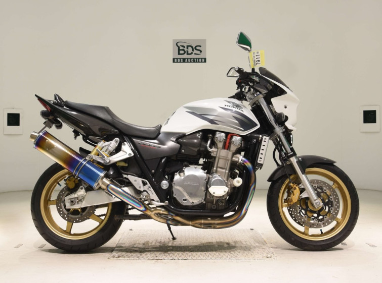 Мотоцикл Honda CB1300SF с пробегом 28407 km