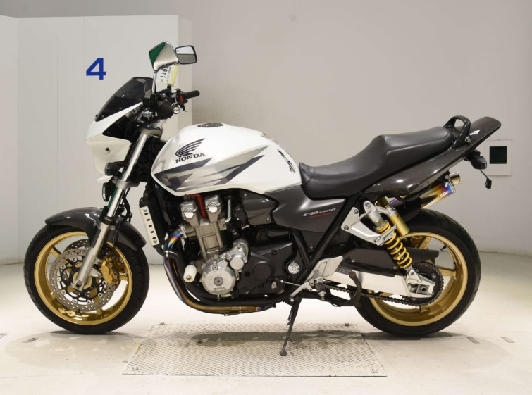 Мотоцикл Honda CB1300SF с пробегом 28407 km