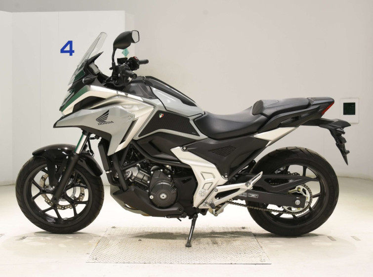Мотоцикл Honda NC750XD з пробігом 5821 km