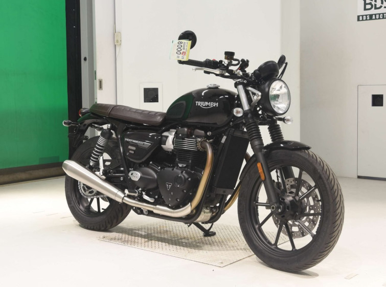 Мотоцикл Triumph STREET TWIN з пробігом 4331 km
