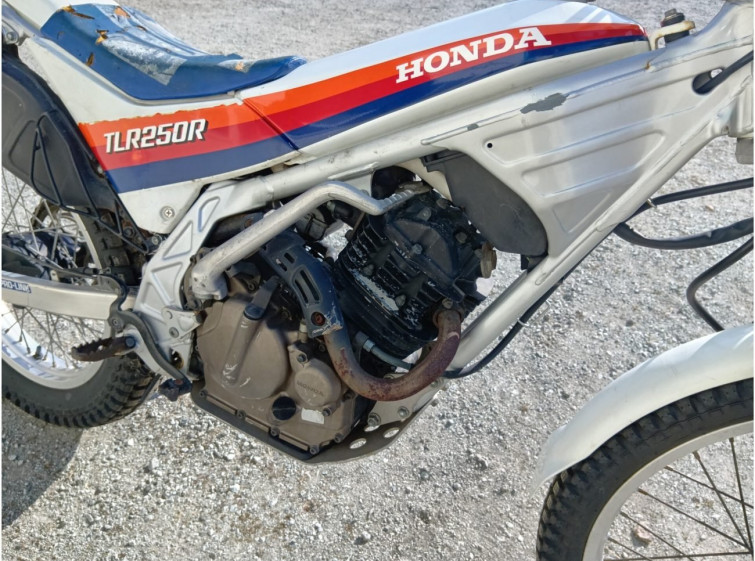 Мотоцикл Honda TLR250R з пробігом 2041 km