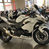 Мотоцикл Kawasaki NINJA400 с пробегом 2703 km