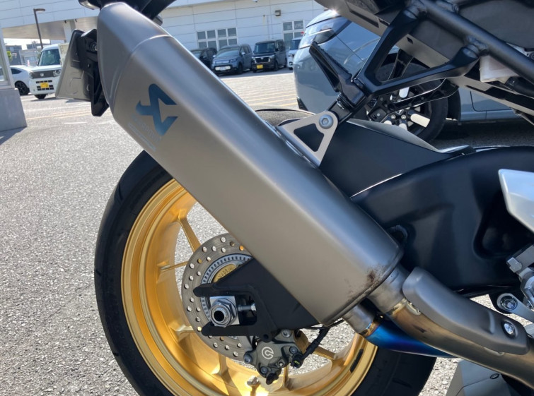 Мотоцикл Honda CBR1000RR-R FB SP с пробегом 1905 km