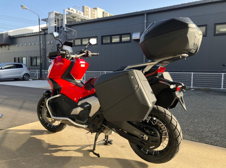 Мотоцикл Honda X-ADV750 з пробігом 2157 km