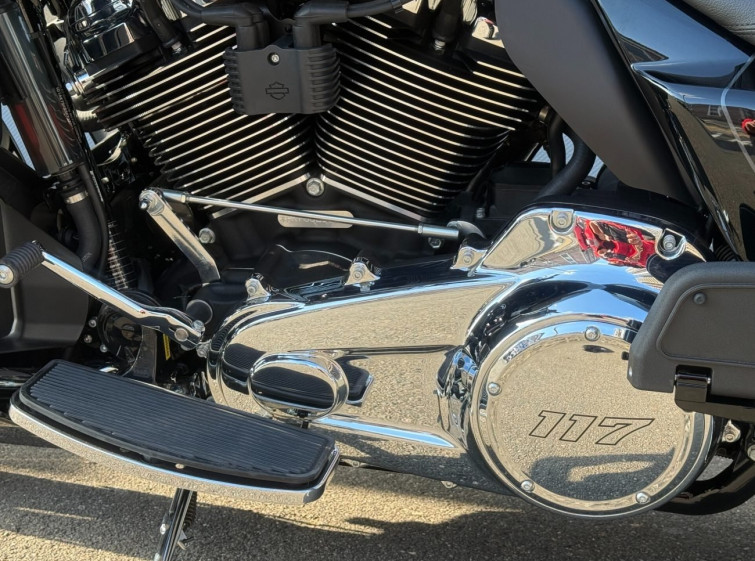 Мотоцикл HD ﾊｰﾚｰFLHXU с пробегом 2 km