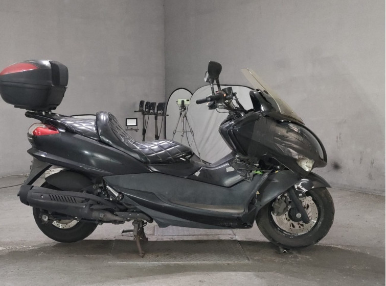 Мотоцикл Yamaha MAJESTY 250