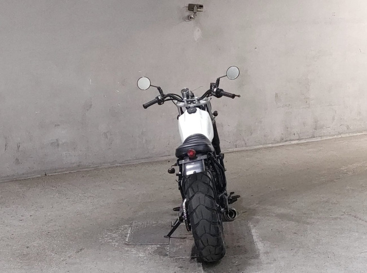 Мотоцикл Yamaha TW225 з пробігом 3848 km