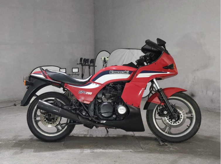 Мотоцикл Kawasaki GPZ750 с пробегом 33556 km