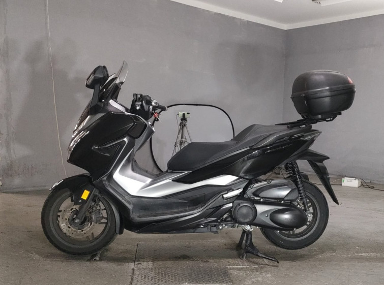 Мотоцикл Honda FORZA з пробігом 22754 km
