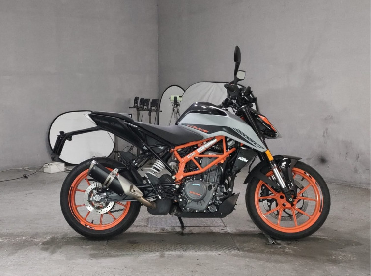 Мотоцикл KTM 390 DUKE з пробігом 5773 km