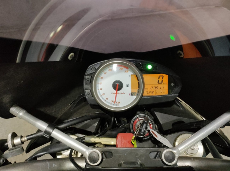 Мотоцикл Kawasaki Z1000 с пробегом 23911 km