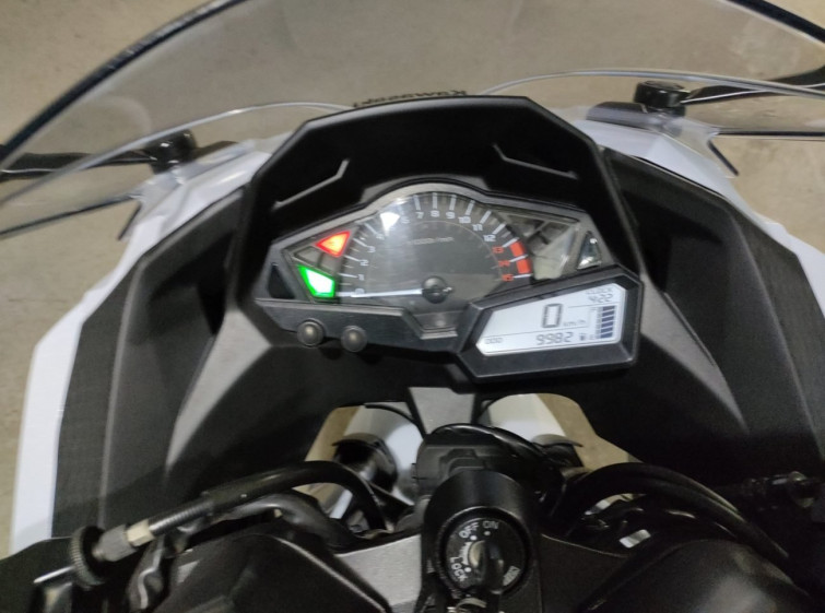 Мотоцикл Kawasaki NINJA250 з пробігом 9982 km
