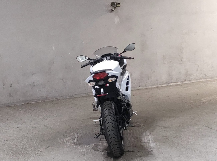Мотоцикл Kawasaki NINJA250 з пробігом 9982 km