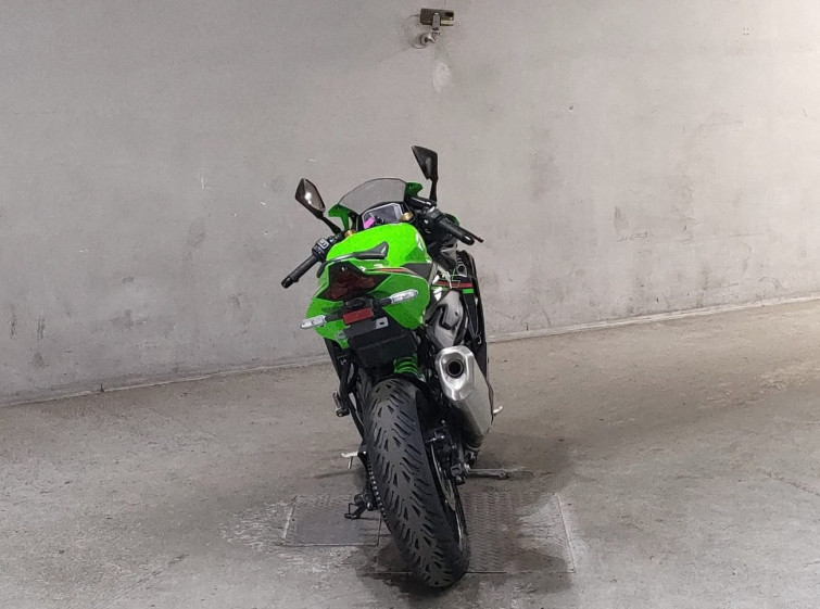 Мотоцикл Kawasaki NINJA ZX-4RR з пробігом 11350 km