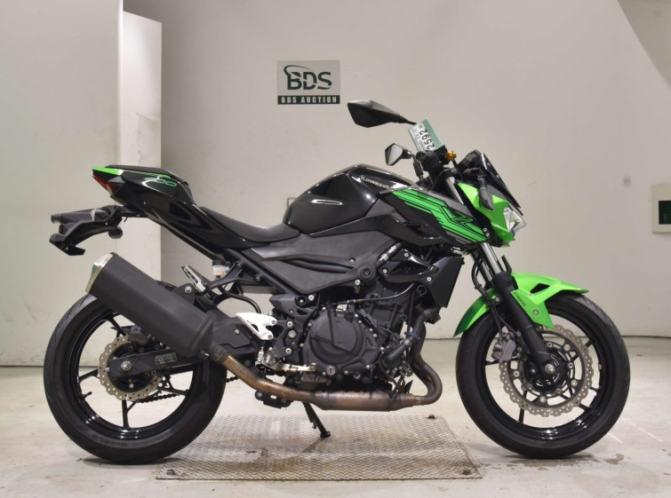 Мотоцикл Kawasaki Z400 з пробігом 21173 km