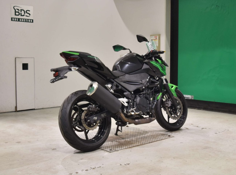 Мотоцикл Kawasaki Z400 з пробігом 21173 km