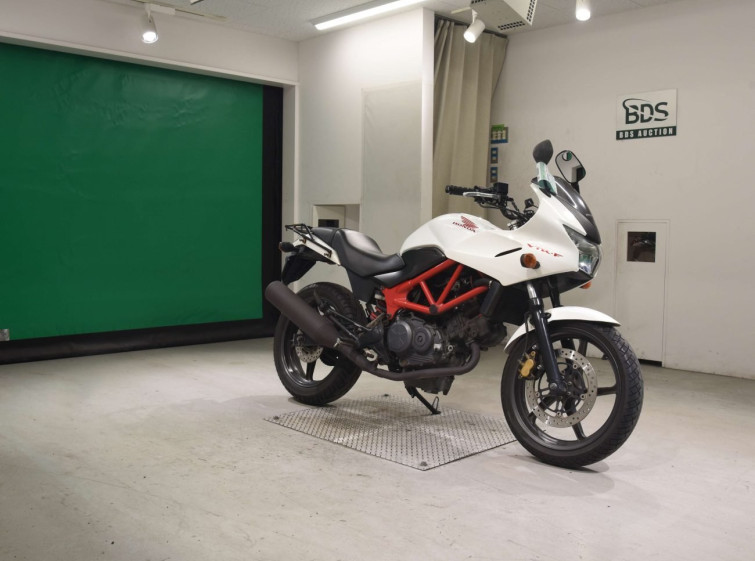 Мотоцикл Honda VTR250F з пробігом 209554 km