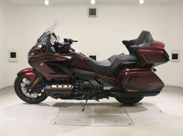 Мотоцикл Honda GL1800 TOUR D з пробігом 369 km
