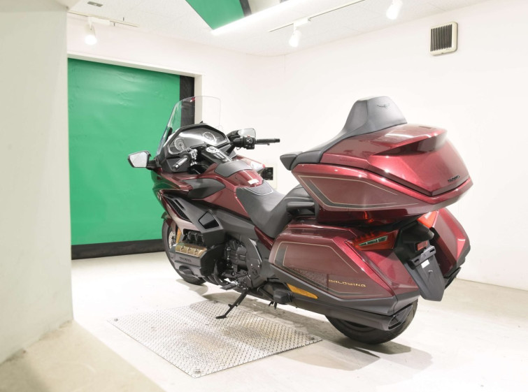 Мотоцикл Honda GL1800 TOUR D з пробігом 369 km