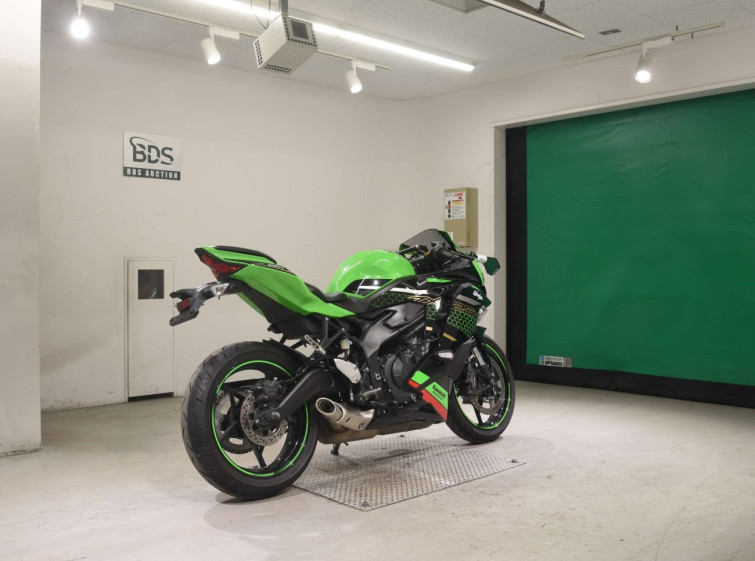 Мотоцикл Kawasaki NINJA ZX-25R з пробігом 26504 km