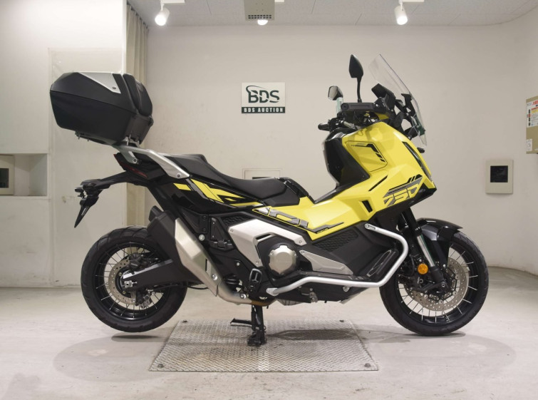 Мотоцикл Honda X-ADV750-2 з пробігом 9109 km