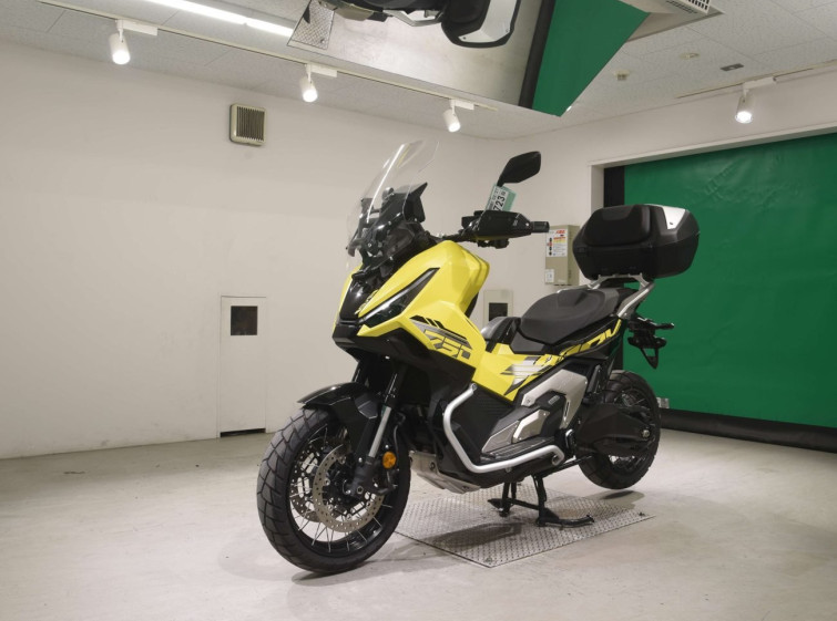 Мотоцикл Honda X-ADV750-2 з пробігом 9109 km