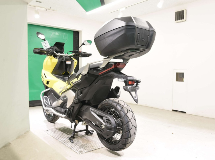 Мотоцикл Honda X-ADV750-2 з пробігом 9109 km