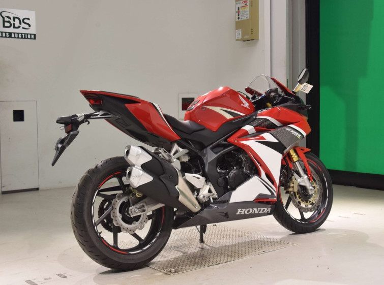 Мотоцикл Honda CBR250RRA з пробігом 5625 km