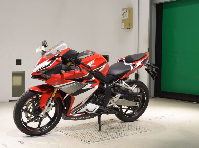 Мотоцикл Honda CBR250RRA з пробігом 5625 km