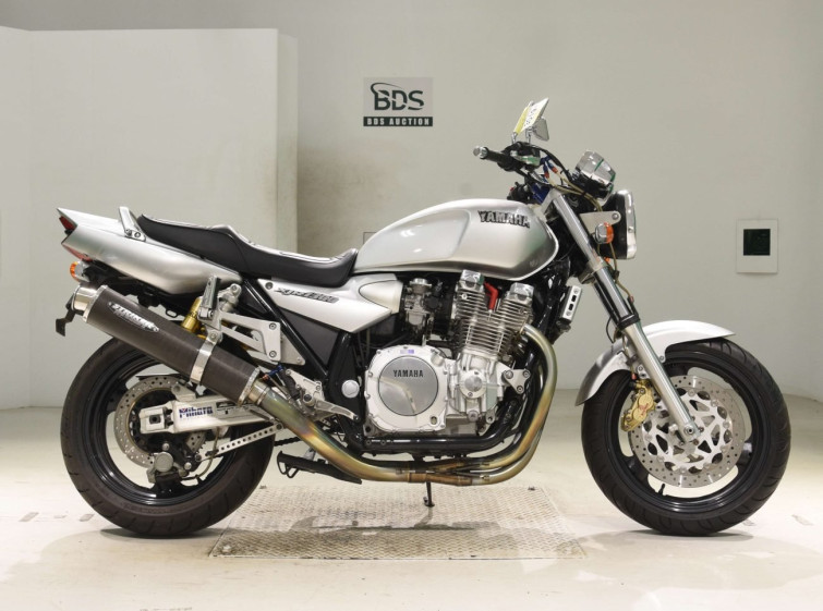 Мотоцикл Yamaha XJR1300 с пробегом 35774 km