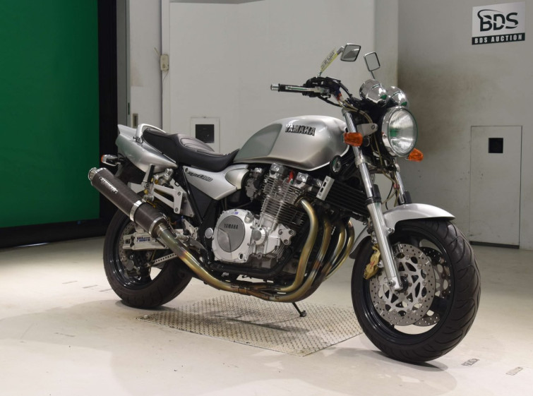 Мотоцикл Yamaha XJR1300 с пробегом 35774 km