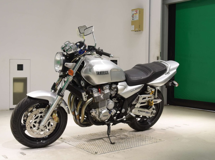 Мотоцикл Yamaha XJR1300 с пробегом 35774 km
