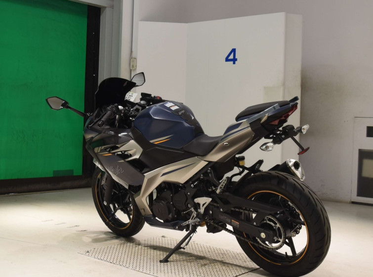 Мотоцикл Kawasaki NINJA250 с пробегом 4904 km