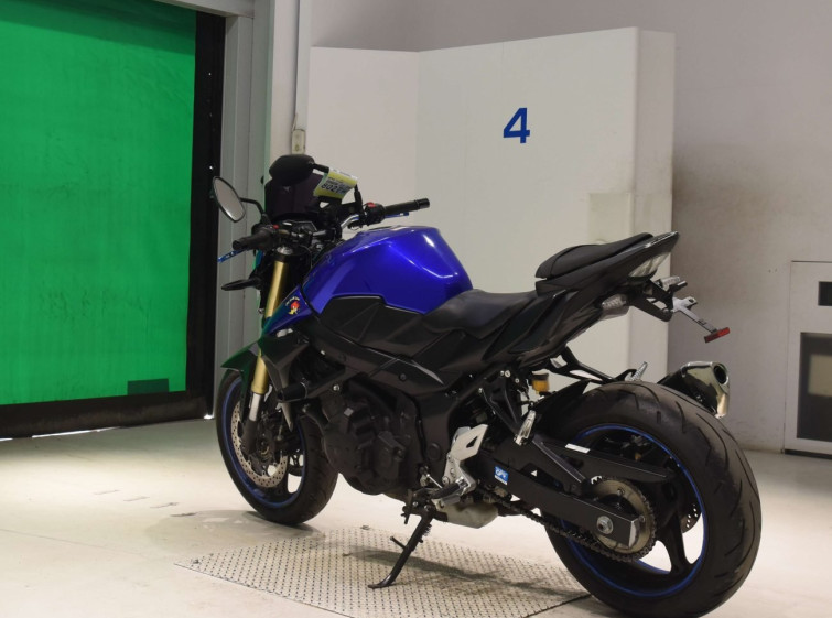 Мотоцикл Suzuki GSR750 с пробегом 14703 km