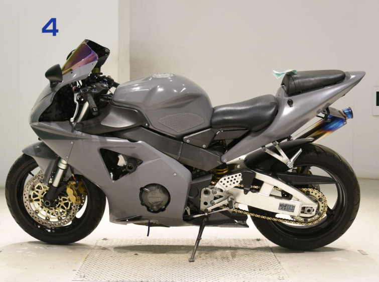 Мотоцикл Honda CBR954RR з пробігом 48982 km
