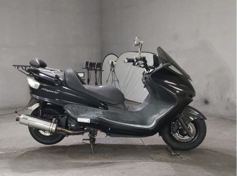 Мотоцикл Yamaha MAJESTY 250C