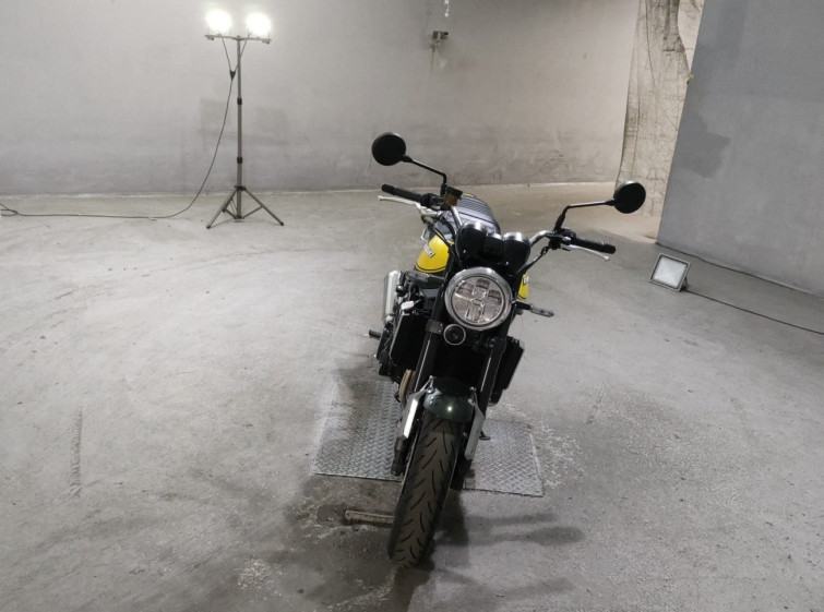 Мотоцикл Kawasaki Z900RS з пробігом 4983 km