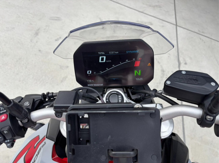 Мотоцикл BMW F900R з пробігом 8381 km