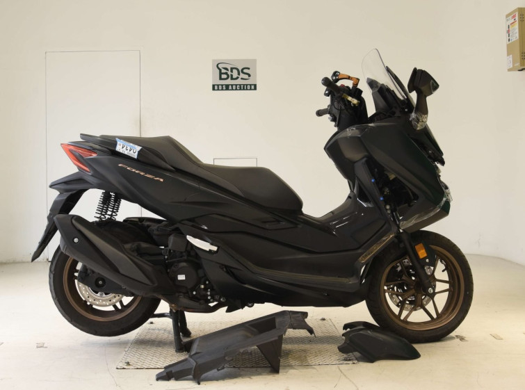 Мотоцикл Honda FORZA-6 з пробігом 15097 km